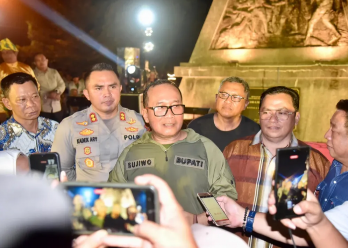 Bupati Kubu Raya Resmikan Tugu Alianyang Sungai Ambawang Sebagai Ruang Publik