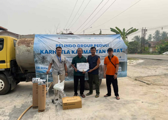 Bantu Warga Terdampak Karhutla, PT PSL Salurkan 94000 Liter Air Bersih dan Alat Kesehatan di Mempawah