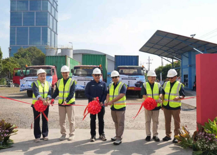 Holding Perkebunan Nusantara Percepat Distribusi Minyak Goreng Indonesia Timur Lewat Pengemasan Surabaya