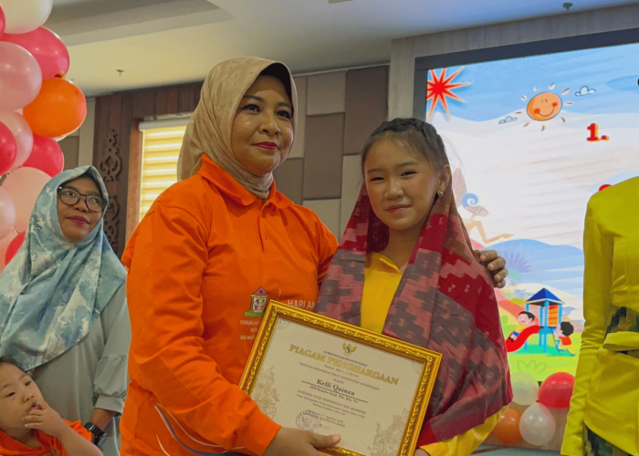 Kelli Quinza Raih Penghargaan Anak Berprestasi Nonakademik di HAN Kalbar ke-42
