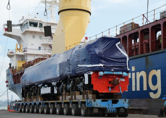 Perkuat Armada, KAI Divre IV Tanjungkarang Sambut Kedatangan Lokomotif Baru