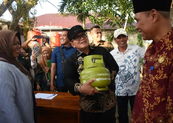 Kawal Harga Gas Melon Jelang Ramadan, Bupati Kubu Raya Gelar Operasi Pasar di 9 Kecamatan