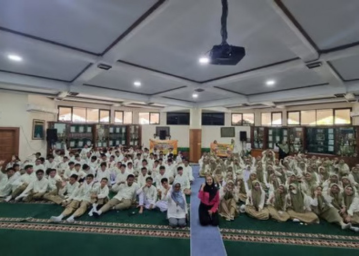 Coach Priska Sahanaya Gelar Pelatihan Public Speaking di SD dan SMA Islam Al Azhar