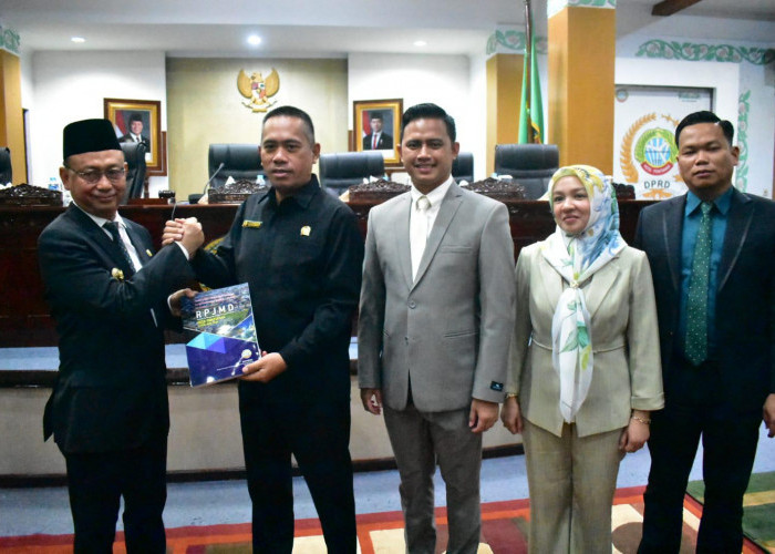 Komitmen Cetak SDM Unggul dan Berdaya Saing, Wako Sampaikan Raperda RPJMD 2025-2029