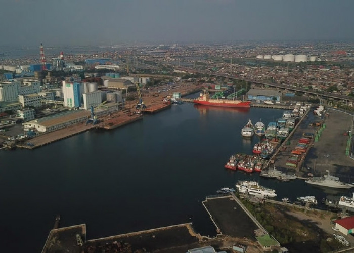 Pelindo Catat Kinerja Positif Pelabuhan Tanjung Emas Sepanjang Tahun 2025