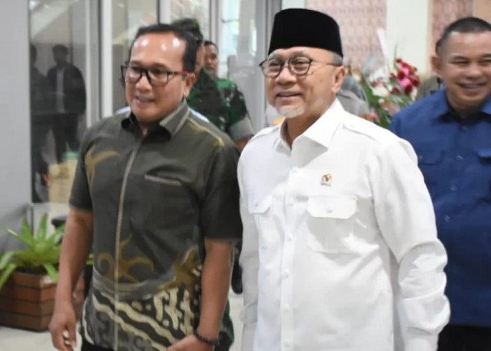 Kunjungi Kubu Raya, Menko Pangan Zulhas Mantapkan Program Nasional Makan Bergizi