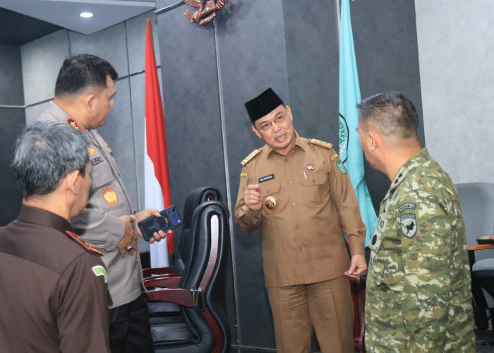Forkopimda Kalbar Bersatu Tangani Karhutla, Operasi Darat hingga Modifikasi Cuaca Diperkuat