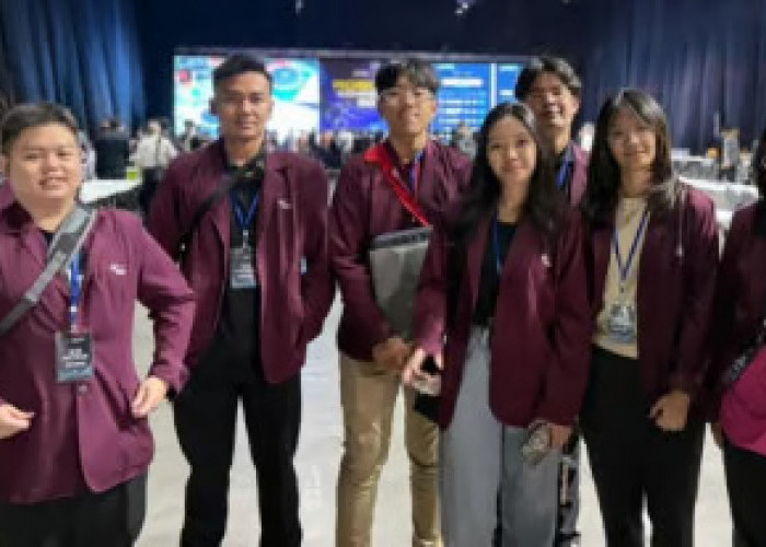 Mahasiswa School of Computer Science BINUS University Tampil di Ajang Internasional AI in Healthcare Hackathon