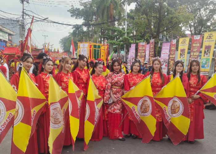 Orang Tua Group Meriahkan Cap Go Meh Singkawang 2026, Hadirkan Maskot Ikonik hingga Barongsai