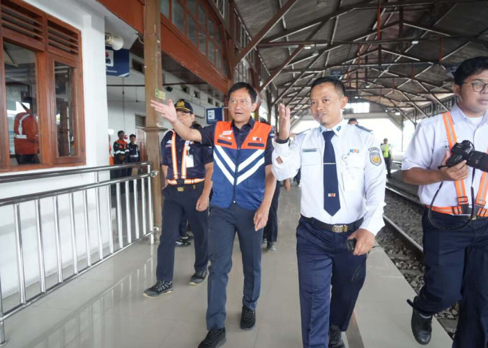 Jelang Nataru 2025/26, KAI Bersama KNKT dan DJKA Kemenhub Lakukan Inspeksi