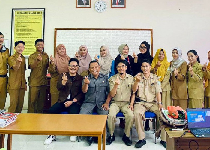 Generasi Muda Melek Siber: Telkom Witel Kalbar Edukasi Pengguna Internet di SMKN 8 soal Keamanan Data