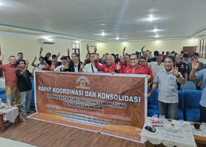 Jakius Gelar Rapat Koordinasi dan Konsolidasi dengan Dewan Adat Dayak dan Temenggung di Nanga Pinoh