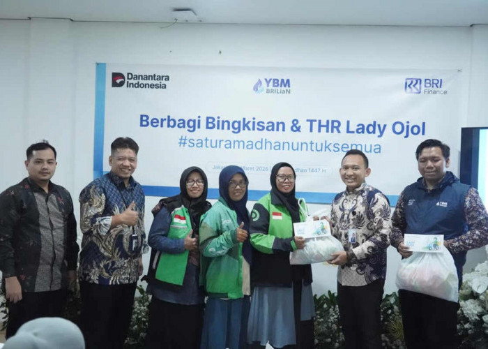Peduli Perjuangan Lady Ojol Jabodetabek, BRI Finance Bagikan Sembako dan THR