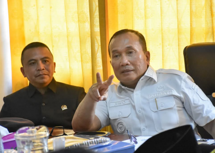 Bupati Kubu Raya Tegaskan Larangan Layangan Bertali Kawat di Sekitar Bandara