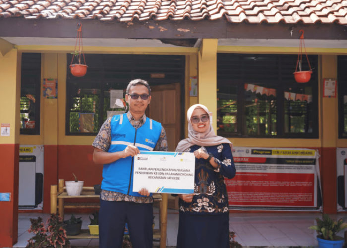Dorong Peningkatan Sekolah Adiwiyata, UBP Jatigede Berikan Bantuan Perlengkapan Sarana ke SDN Parakankondang