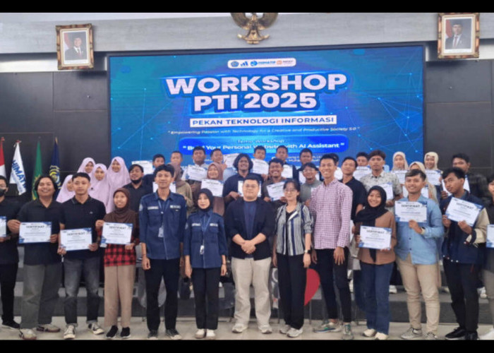 MAXY Academy Berkolaborasi di Workshop PTI 2025 Universitas Muhammadiyah Gresik: Kupas Personal Branding & AI 