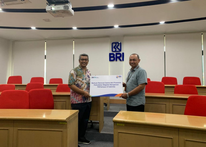 BRI Kramat Region 6 Jakarta Serahkan Bantuan Renovasi Kelas MM FEB UI Salemba