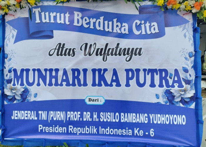 Doa dan Ucapan Mengalir untuk Munhari Ika Putra, Puluhan Karangan Bunga Penuhi Rumah Duka