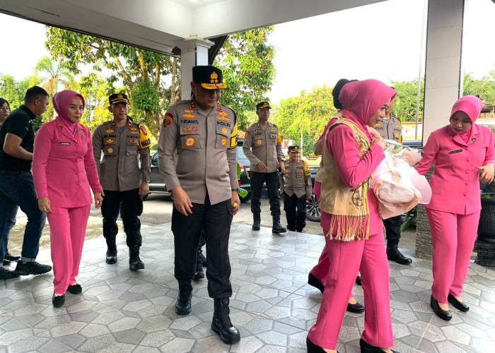 Kapolda Irjen Pol Pipit Rismanto Lakukan Kunjungan Kerja di Polres Melawi