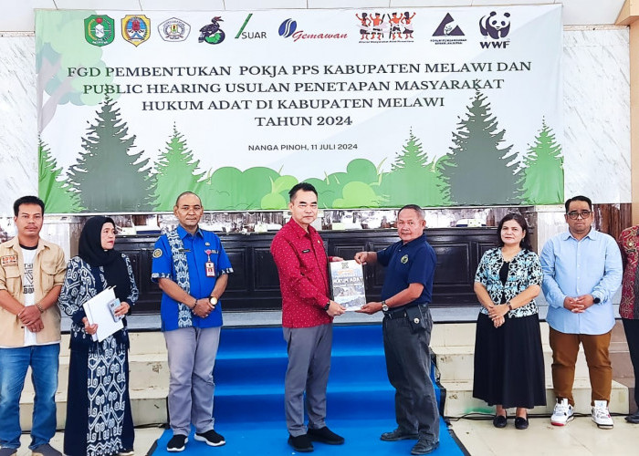 Pasak Kebebu Serahkan Dokumen Usulan Pengakuan MHA ke Pemkab Melawi