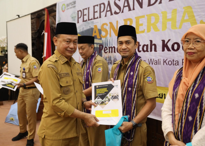 Pemkot Pontianak Lepas 73 ASN ke Tanah Suci, Ini Pesan Wako Edi Kamtono