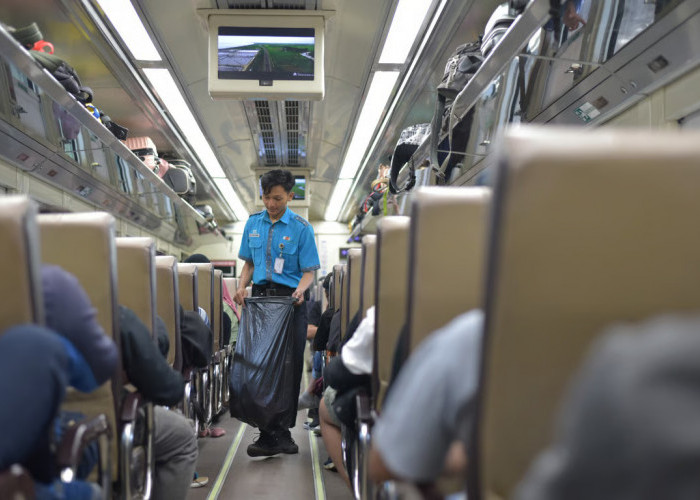 KAI Ajak Penumpang Jaga Kebersihan di Tengah Tingginya Mobilitas Nataru