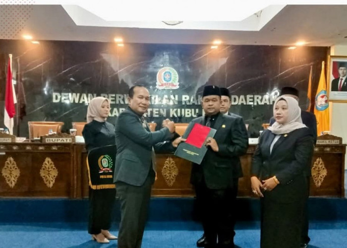 Sampaikan LKPJ 2025, Bupati Sujiwo: Kami Butuh Masukan DPRD Kubu Raya