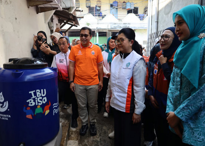 Setelah Wilayah Jakarta Barat, PAM JAYA dan TP PKK DKI Jakarta Bagi Toren Air Gratis kepada Masyarakat Jakarta