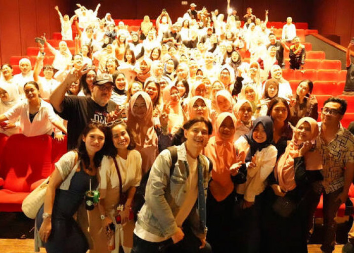 Antusiasme Tinggi Warnai Screening Film Dalam Sujudku, Siap Tayang Awal 2026