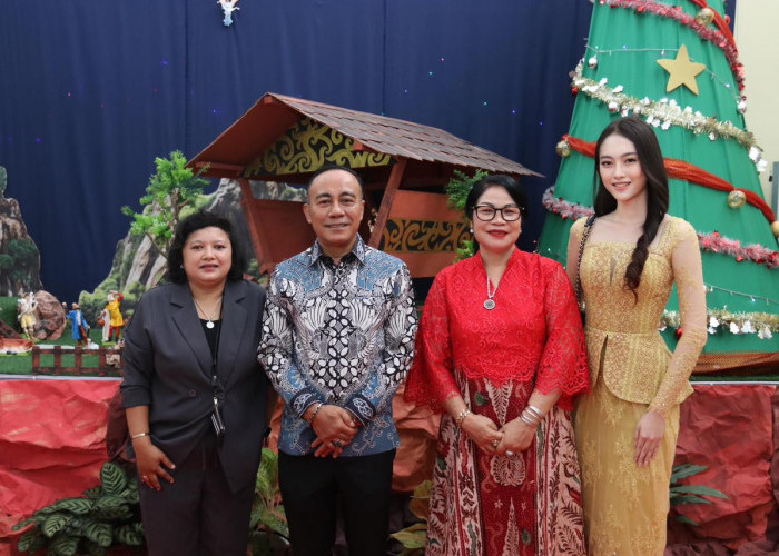 Puteri Daerah Kalbar 2025 Syakirah Hadiri Open House Natal Wakil Gubernur Kalimantan Barat