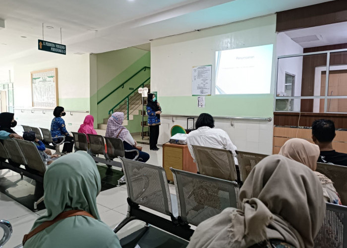 Waspadai Efek Samping Pemakaian Obat Tetes Mata Berlebihan