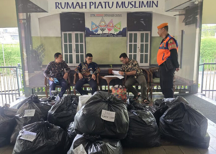 KAI Daop 1 Jakarta Salurkan Barang Temuan Kedaluwarsa ke Yayasan Sosial untuk Kemanfaatan Masyarakat