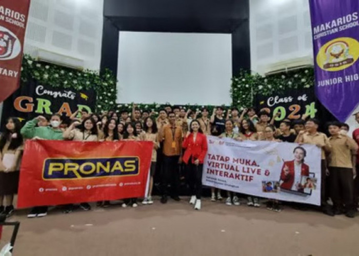 Coach Priska Sahanaya Membangkitkan Semangat Belajar Public Speaking di SMP Makarios Bersama PRONAS dan SINOTI