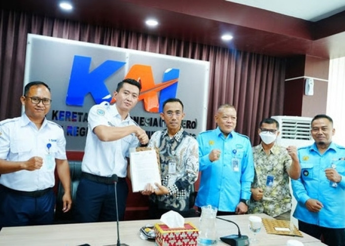 KAI Divre IV Tanjungkarang dan DAMRI Jalin Kerja Sama untuk Transportasi Dinas