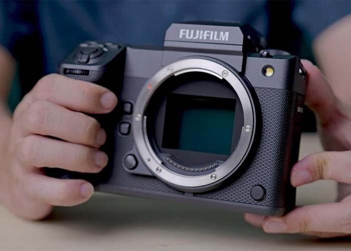 Kamera Fujifilm GFX-100 II Seharga Daihatsu Sigra, Auto Jadi Fotografer Pro
