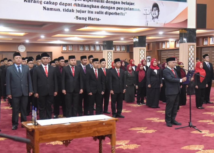 Bupati Kubu Raya Lantik 97 Pejabat, Tekankan Jabatan sebagai Amanah