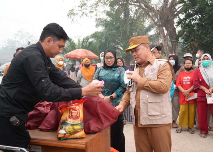 Pemprov Kalbar Salurkan Subsidi 1.000 Paket Sembako Murah untuk Warga Ketapang Terdampak Karhutla
