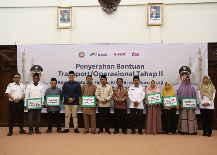 Pemkot Pontianak Serahkan Bantuan Operasional bagi Guru Ngaji Tahap Kedua