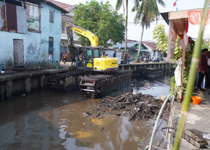 Pemkot Pontianak Tata Parit Tokaya, Jembatan Penghambat Akan Dibongkar