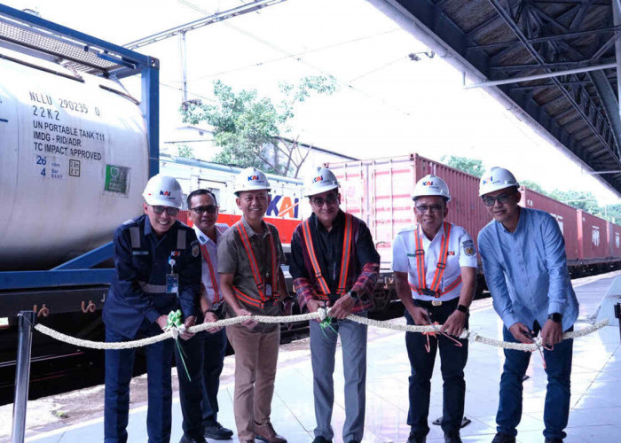 KAI Logistik Luncurkan 2 Rangkaian KA Kontainer Baru
