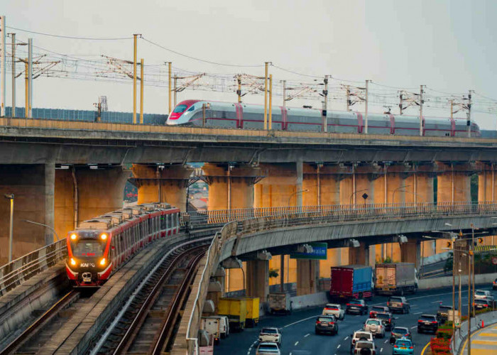 Naik Whoosh Pagi, LRT Jabodebek Uji Coba Berangkat dari Dukuh Atas 05.30 WIB