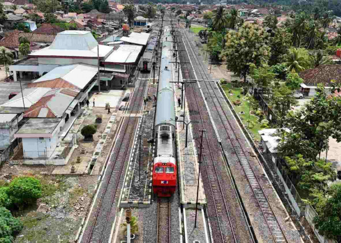 Kejadian Perlintasan Meningkat di 2025, KAI Divre IV Ajak Masyarakat Tertib di Perlintasan Jalur KA