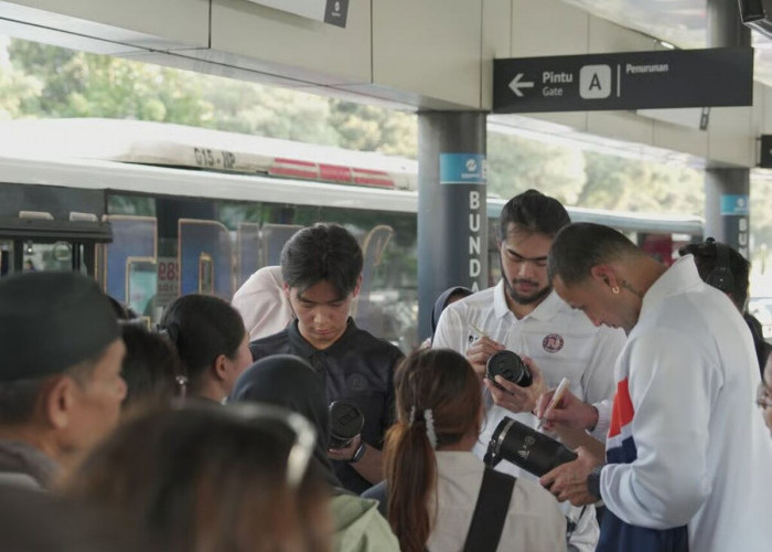 Kampanyekan Gaya Hidup Sehat, PAM JAYA Gandeng Pelita Jaya Bagi-Bagi Tumbler