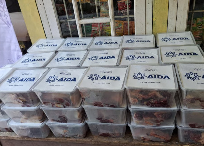 AIDA Kemlu Azerbaijan dan OIC Youth Indonesia Salurkan 500 Paket Daging Kurban bagi Masyarakat di Bogor dan Su