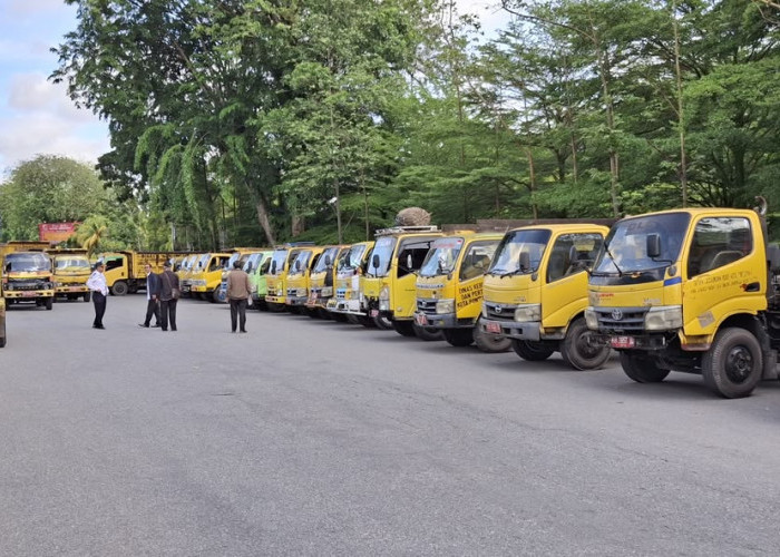 Pemkot Pontianak Tambah Armada dan 20 Kontainer Sampah Baru