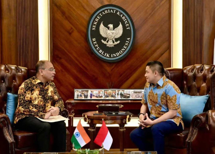 Dubes India Temui Seskab Teddy, Bahas Persiapan Kunjungan PM Narendra Modi ke Indonesia