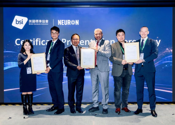 Neuron Digital Menjadi Perusahaan Teknologi Cerdas Pertama di Dunia yang Meraih BSI Kitemark™