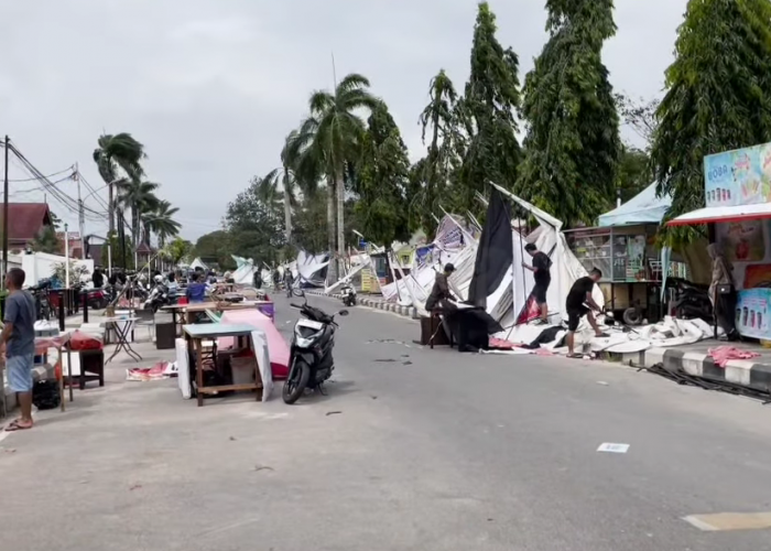 Angin Kencang Terjang Pasar Juadah Ramadhan Fair Singkawang 2025, Sejumlah Stand Rusak