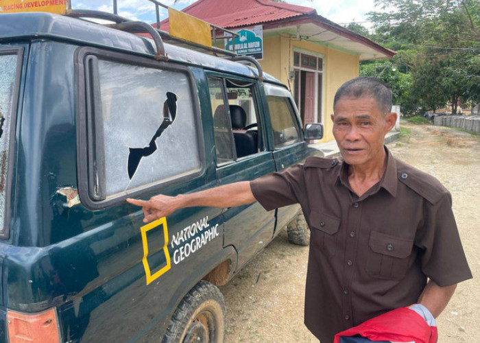 Miris! Kades di Sintang Dilaporkan Usai Ancam dan Rusak Mobil Warga