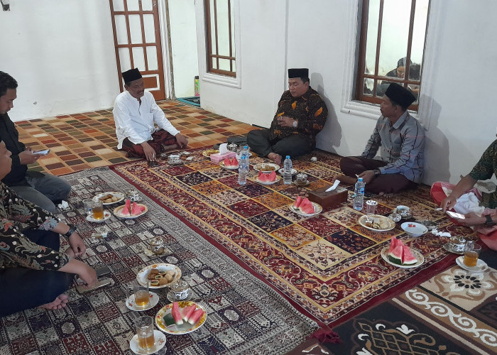 Dekat dengan Masyarakat Kecil, Sukiryanto Takziah ke Pondok Pesantren Babul Ulum